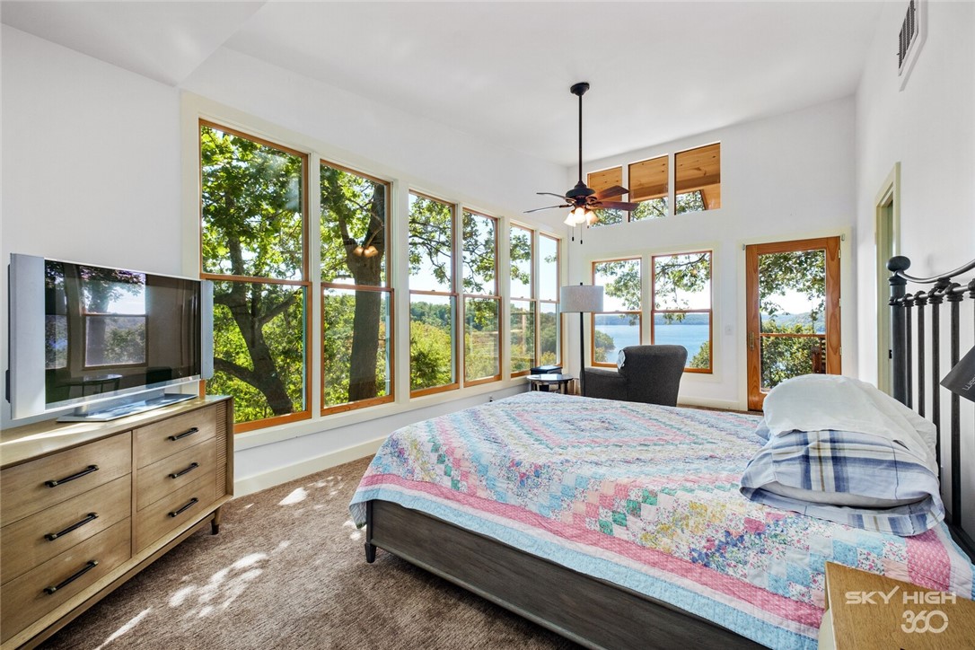 Point Mirage - Residential