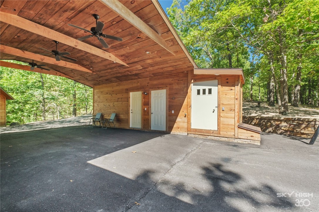 Point Mirage - Residential