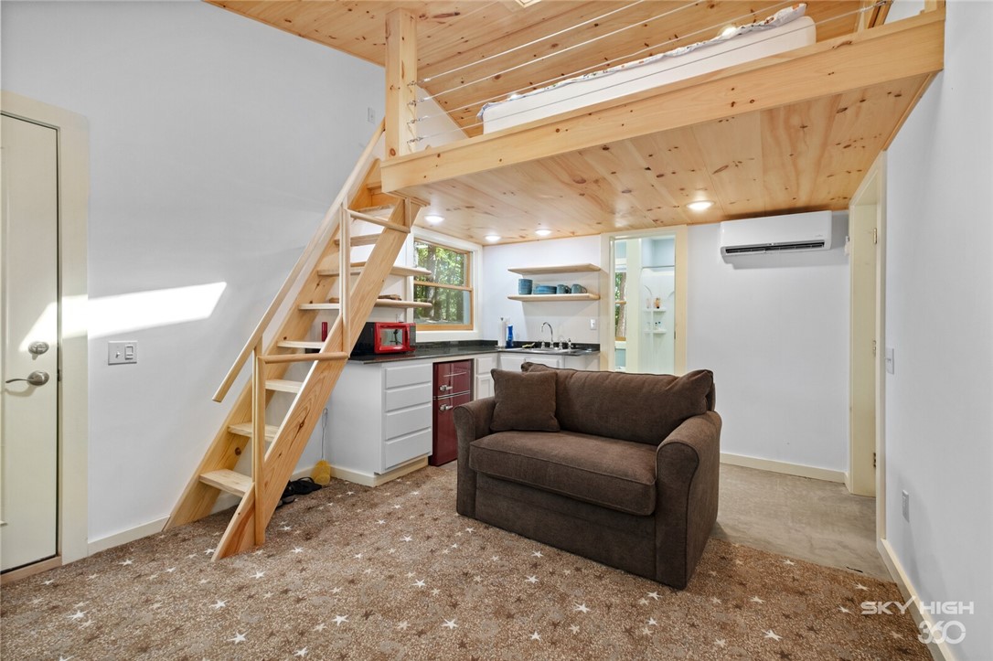 Point Mirage - Residential