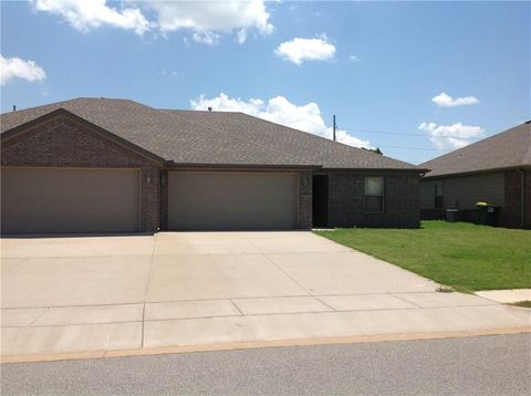 Photo of 1000 Kensington Drive, Centerton, AR 72719 (MLS # 1327446)