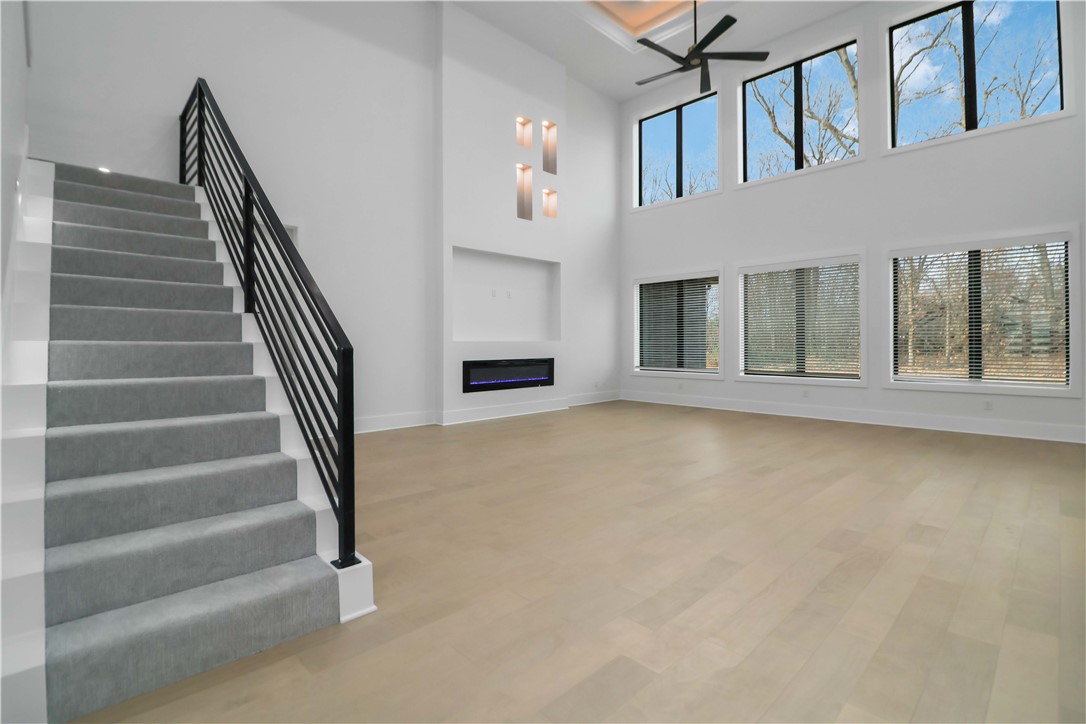 SOARING AT SCISSORTAIL SUB-ROGERS - Residential