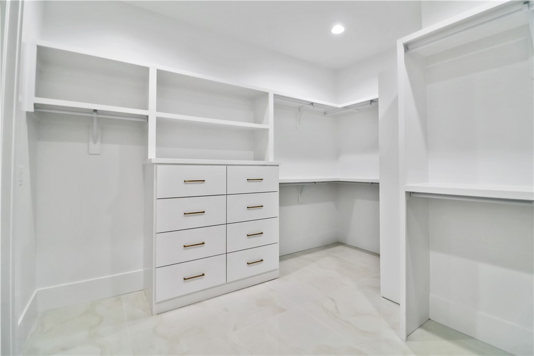 SOARING AT SCISSORTAIL SUB-ROGERS - Residential