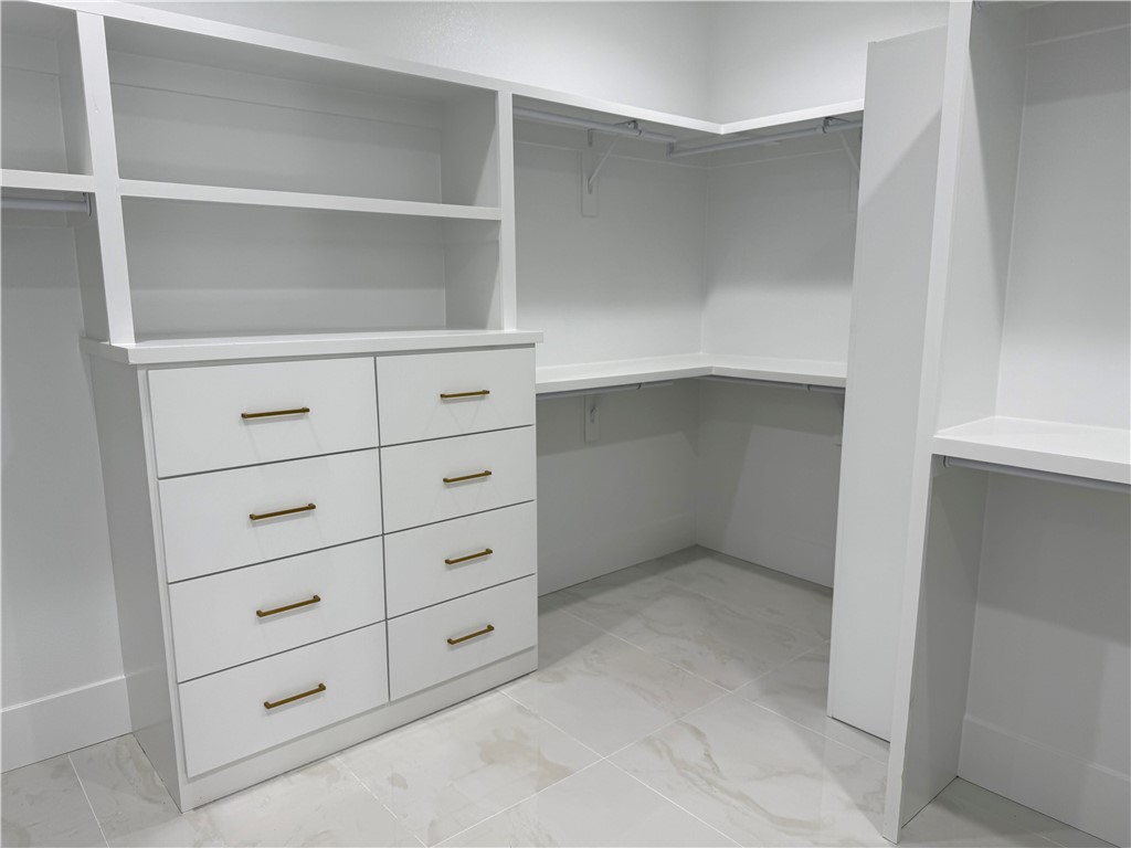 SOARING AT SCISSORTAIL SUB-ROGERS - Residential