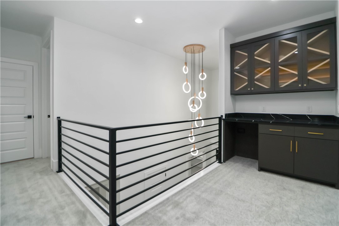 SOARING AT SCISSORTAIL SUB-ROGERS - Residential