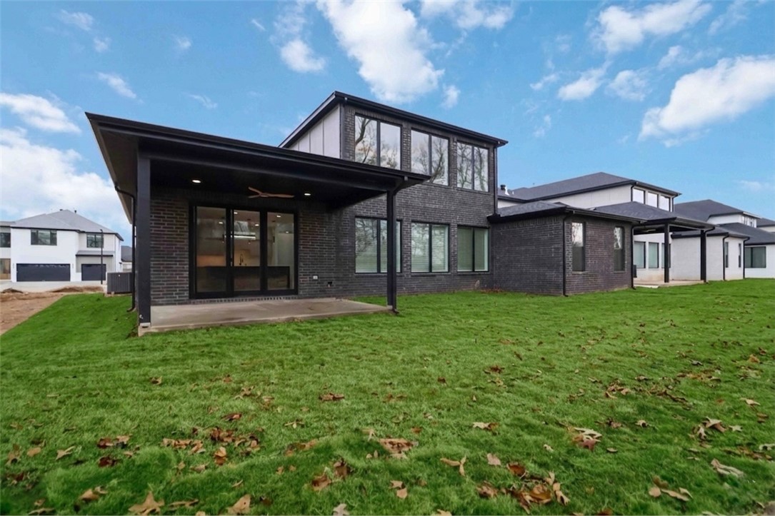SOARING AT SCISSORTAIL SUB-ROGERS - Residential