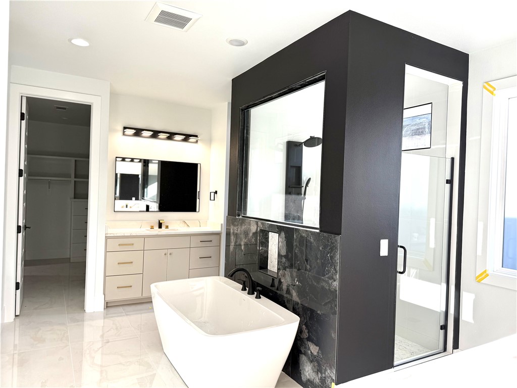 SOARING AT SCISSORTAIL SUB-ROGERS - Residential