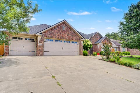 Photo of 1110 Ellen Ray Lane, Centerton, AR 72719 (MLS # 1359165)