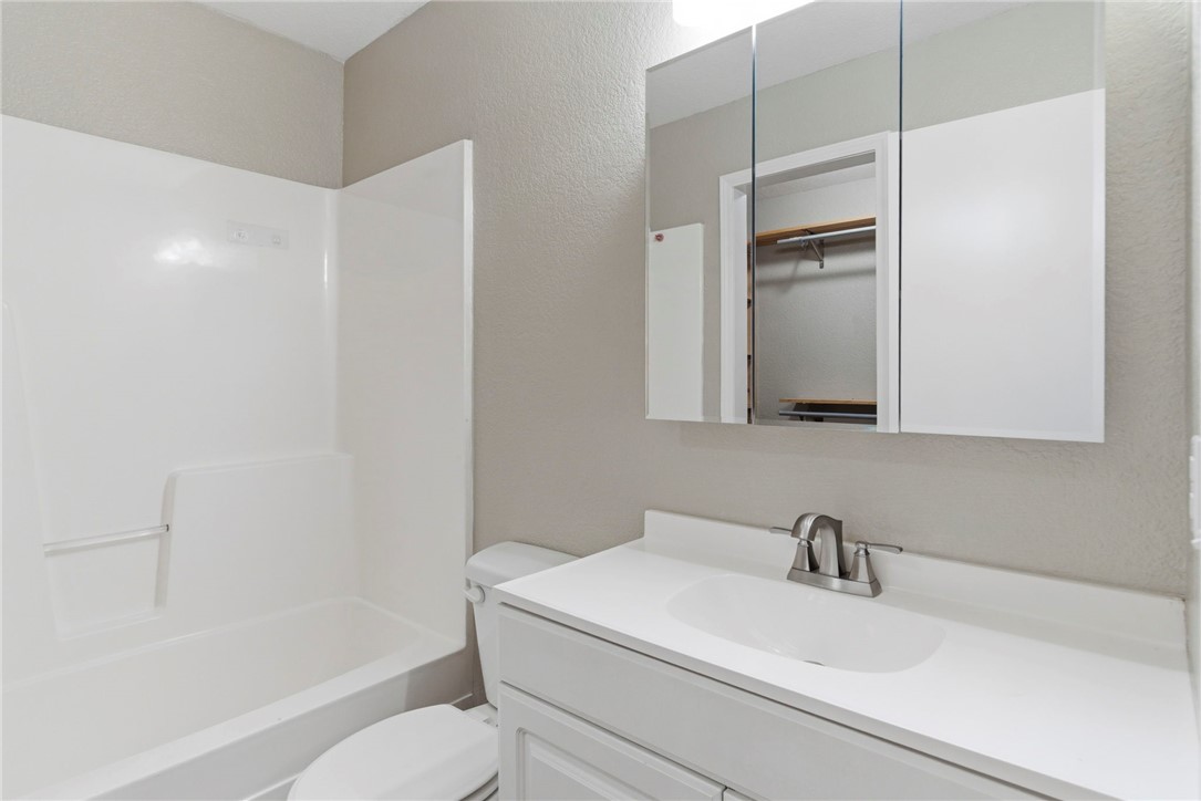 Cedarpoint Sub - Residential Lease