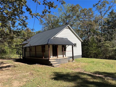 Photo of 121 E Lynnwood Drive, Lead Hill, AR 72644 (MLS # 1326178)