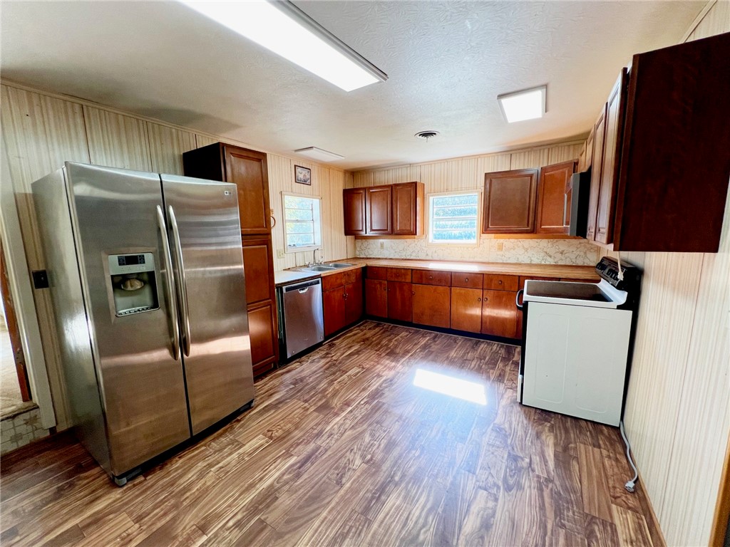 Crestwood - Residential