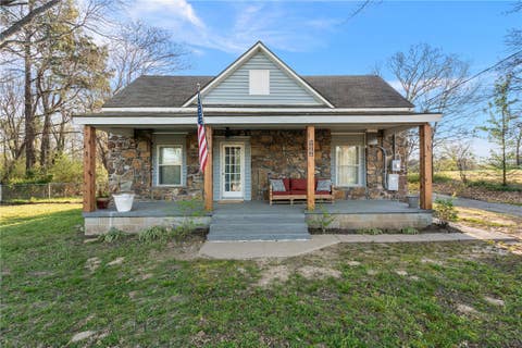 Photo of 606 N Roseville Street, Altus, AR 72821 (MLS # 1346913)