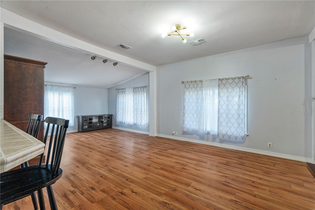 Altus Out Lts - Residential