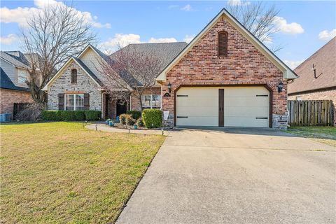 Photo of 545 Gascony Avenue, Springdale, AR 72764 (MLS # 1341157)