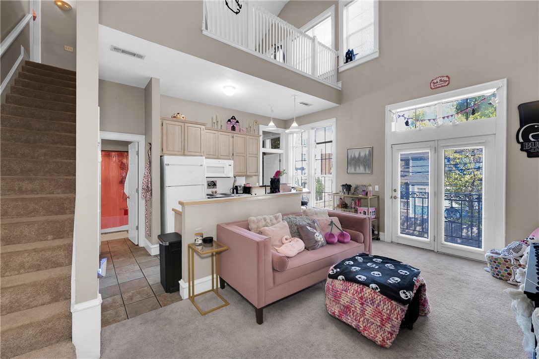 Campbell Ave Condos Hpr - Residential