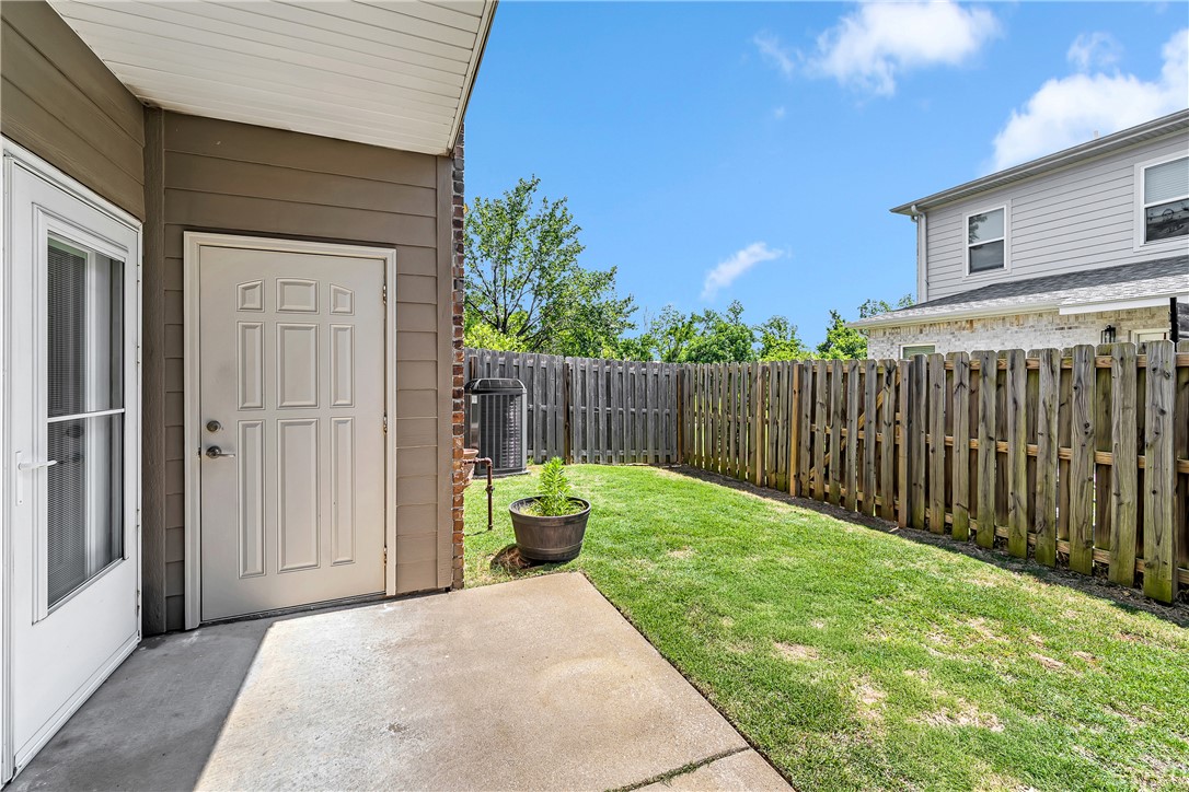 Valley West Twnhms - Residential