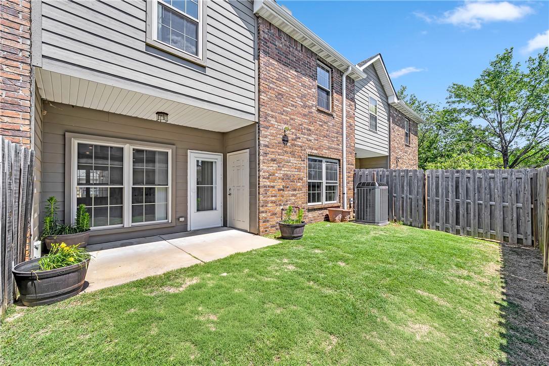 Valley West Twnhms - Residential