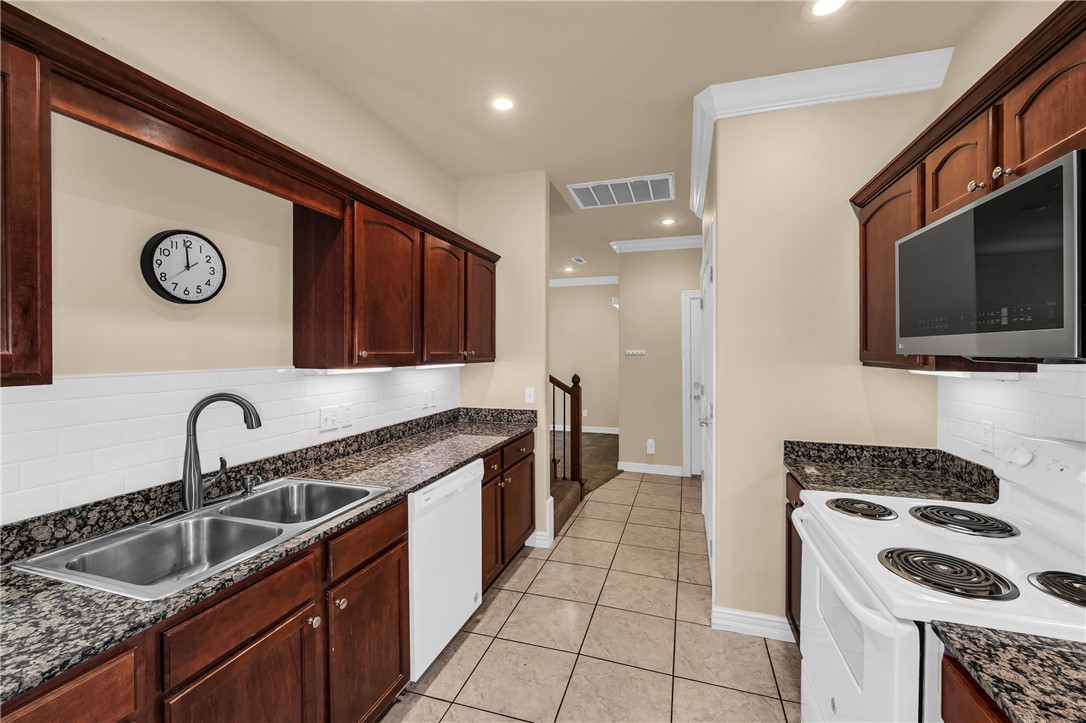 Valley West Twnhms - Residential