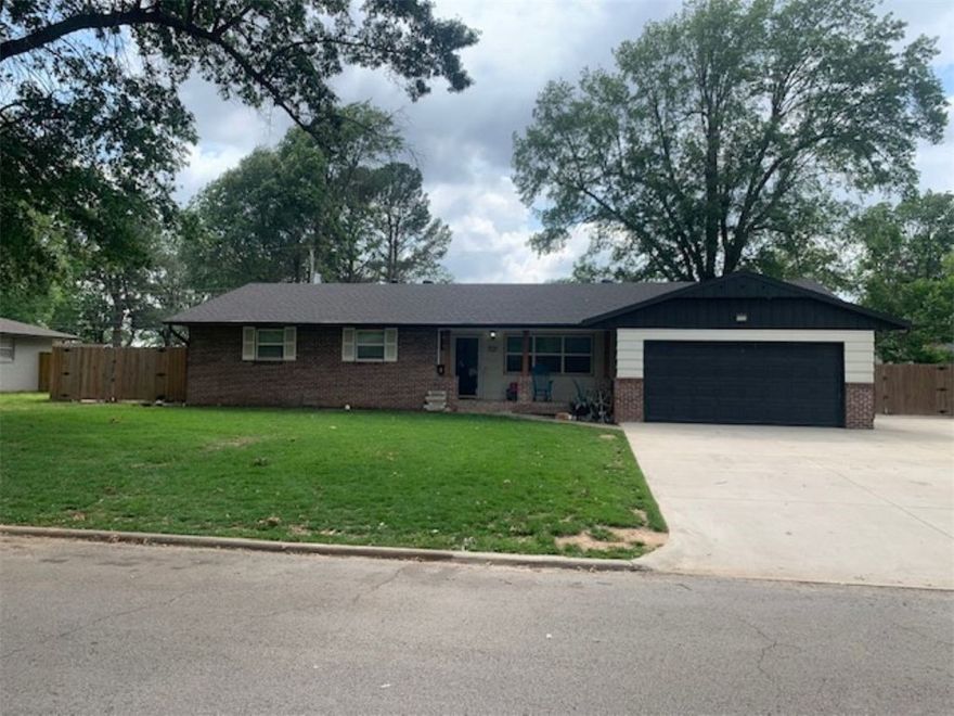 Beautiful home inside and out!  Located in Central Springdale.  Very impressive!  Large living and dining room.  Canister lighting Upgraded kitchen with granite counter tops and designer backsplash.  New roof, new larger A/C unit, new Central Heater and new water heater.   Oversized backyard with detached workshop with covered work area.  Covered gutters.  The extra wide cement driveway leads to the backyard shop!  Solar panels (optional)