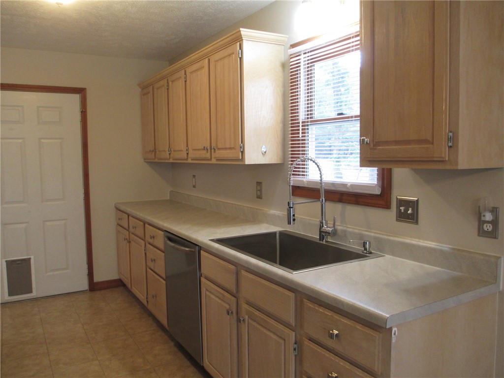 Unit 8 Holiday Island - Residential