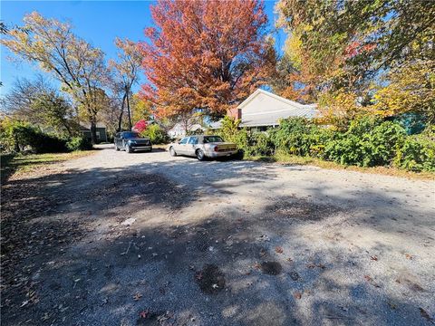 Photo of 720 Church Avenue, Fayetteville, AR 72701 (MLS # 1328371)