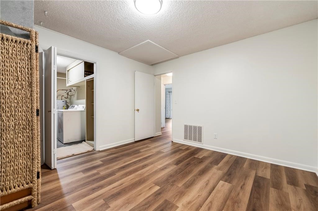 Townhouse Tct 2 A/K/A Drake Court Bvv - Residential