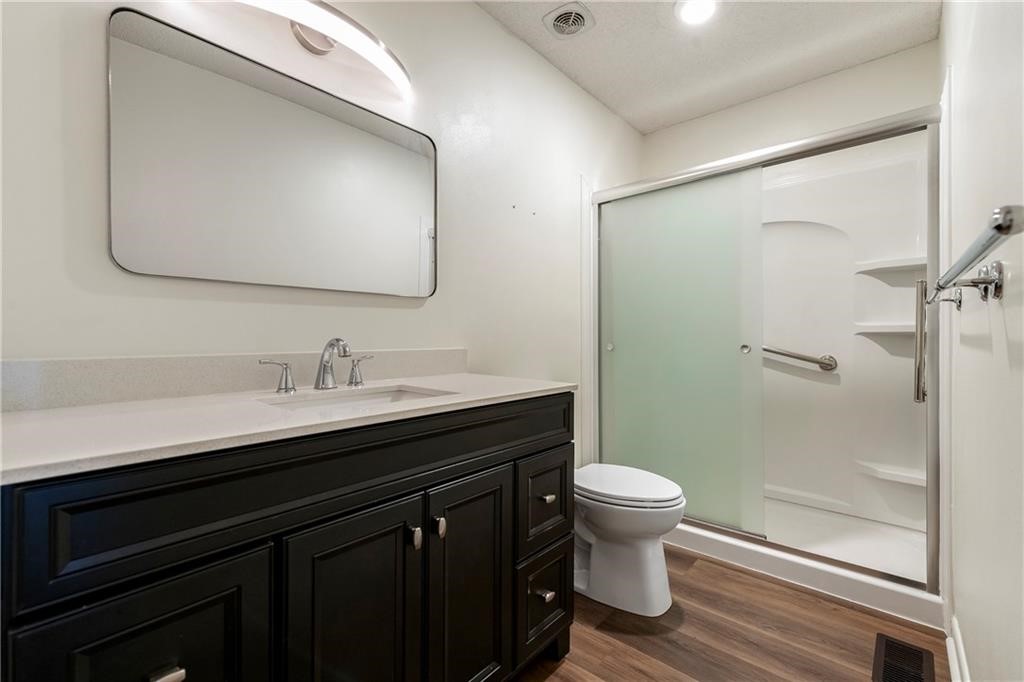 Townhouse Tct 2 A/K/A Drake Court Bvv - Residential