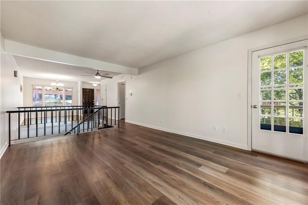 Townhouse Tct 2 A/K/A Drake Court Bvv - Residential