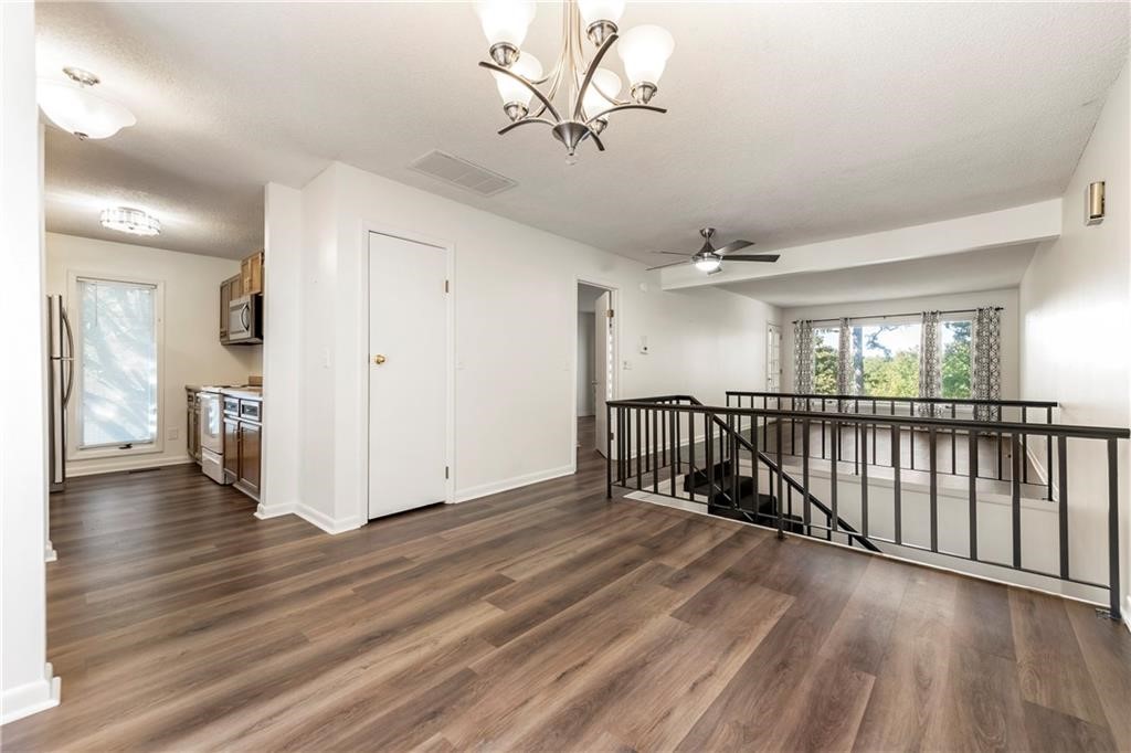 Townhouse Tct 2 A/K/A Drake Court Bvv - Residential