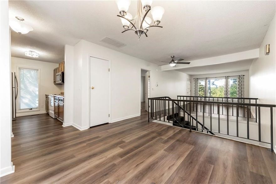 Affordable, end unit townhome! 3 bedrooms, plus a flex room.  2 dedicated, carport spaces. Easy to get to location, near Bella Vista Country Club, "Town Center" & Tanyard Creek. Have your own place to enjoy at a reasonable price. This would make a great Airbnb, or long term rental. Move in ready!  Come enjoy all Bella Vista offers! Mountain biking, lakes, golf, recreation centers, etc.