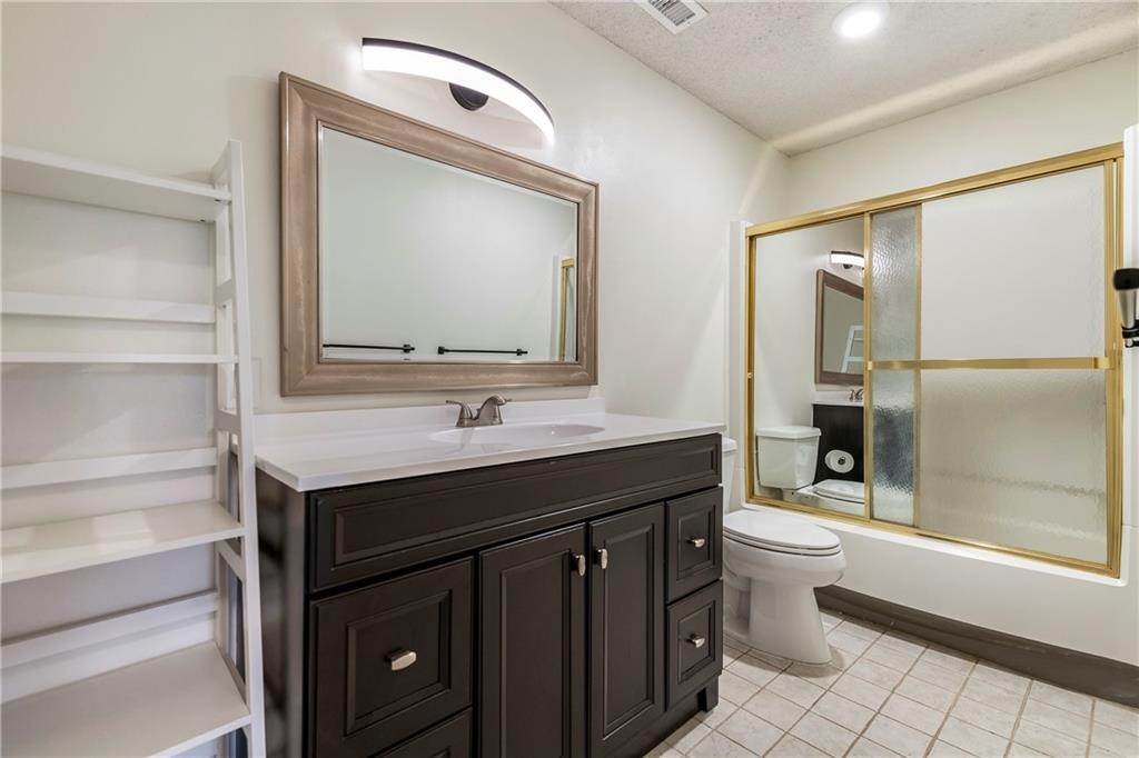 Townhouse Tct 2 A/K/A Drake Court Bvv - Residential