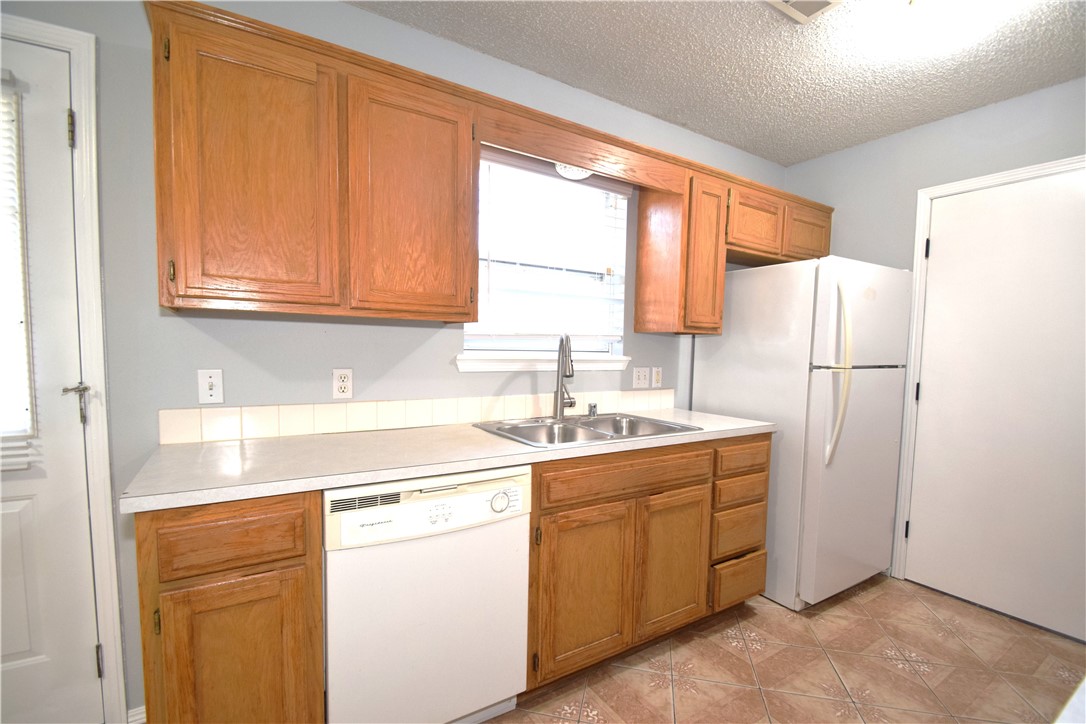 Burnett Add - Residential Lease