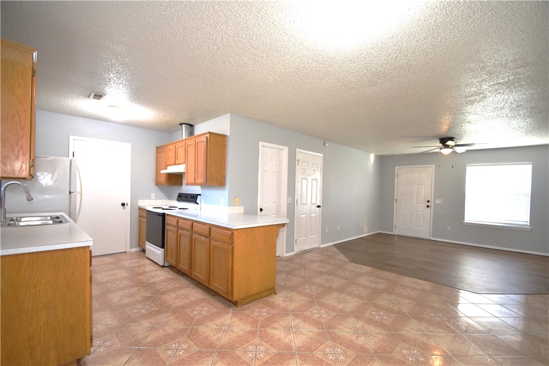 Burnett Add - Residential Lease