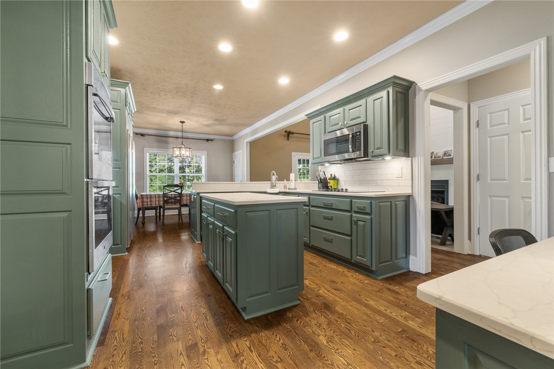 Estates At Hsn Country Club III - Residential