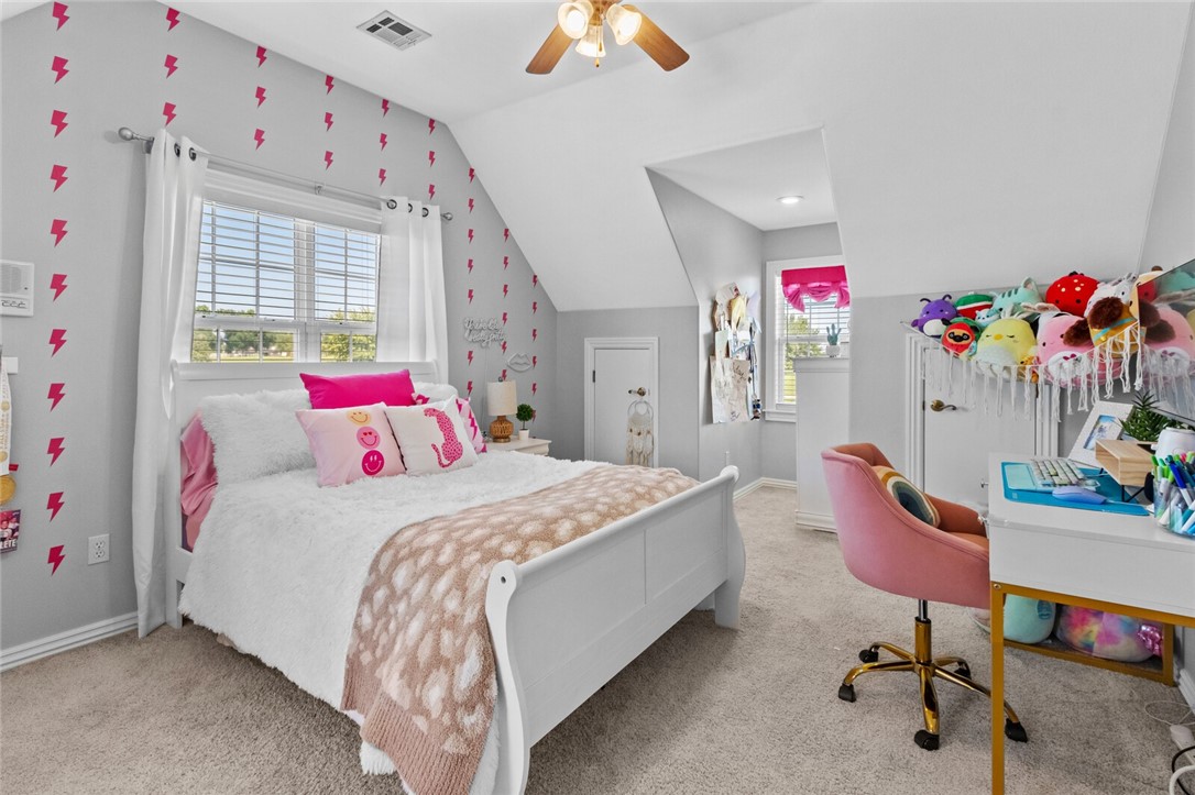 Country close to town - your home - Residential