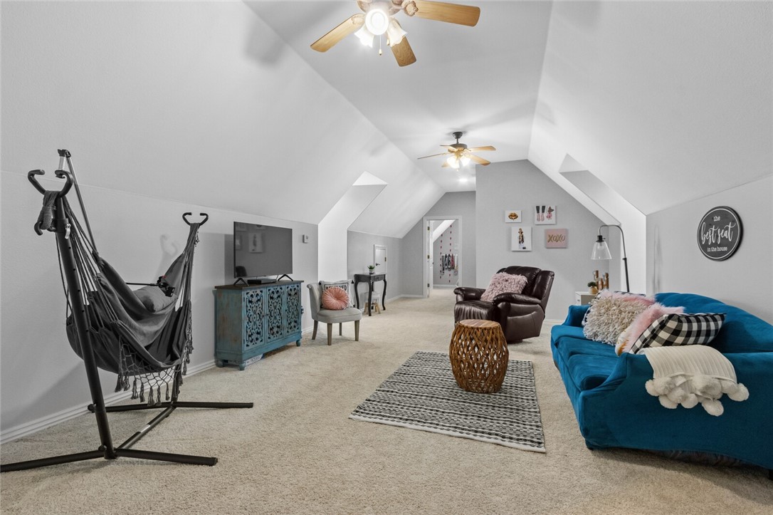 Country close to town - your home - Residential