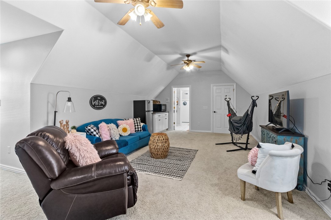 Country close to town - your home - Residential