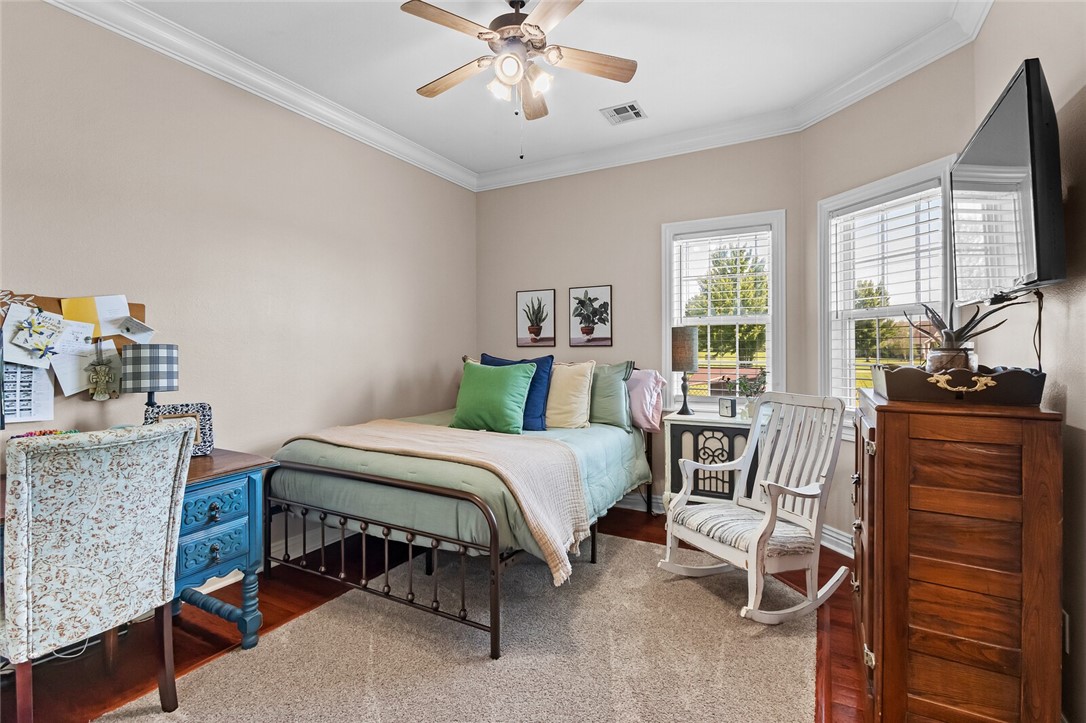 Country close to town - your home - Residential