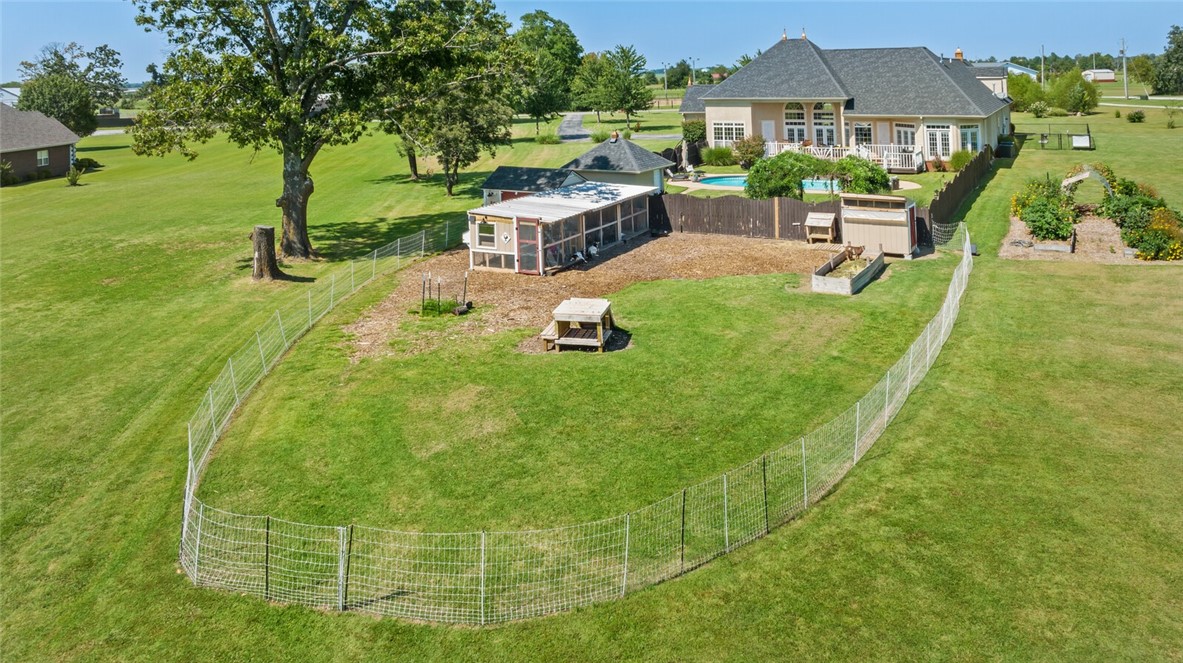 Country close to town - your home - Residential