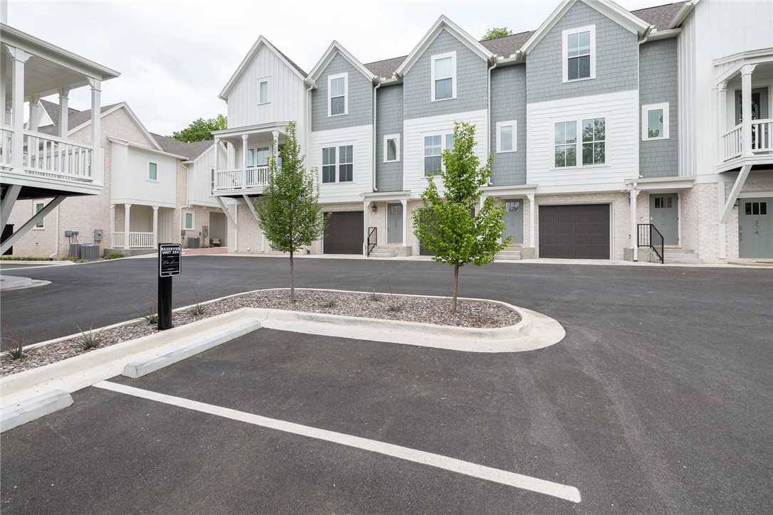 Hill Ave Twnhms Hpr - Residential
