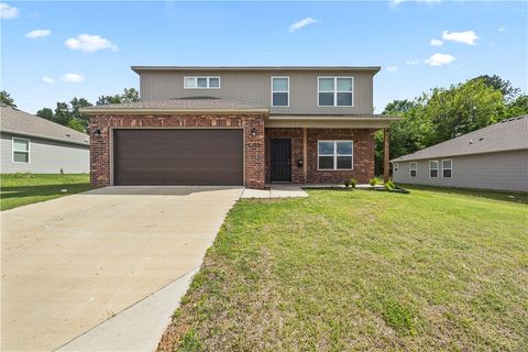 Photo of 2765 Emil Drive, Fayetteville, AR 72704 (MLS # 1305915)