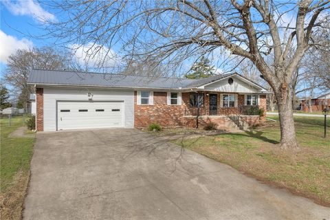 Photo of 3894 Layton Drive, Harrison, AR 72601 (MLS # 1340052)