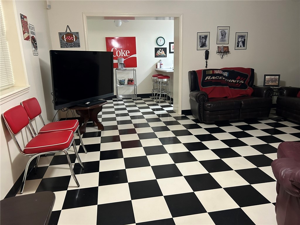 River Oaks - Residential