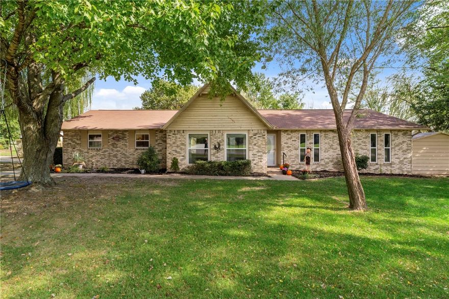 Welcome to 3423 Roma Drive in Springdale! This 3-bed, 2-bath home sits on a spacious 1-acre lot just 9 miles from XNA Airportāconveniently located in the heart of Northwest Arkansas. Home features vaulted ceilings, a large bonus room with beautiful natural light, and tons of potential for customization. Whether you're an investor looking for your next project or a homeowner ready to build equity, this is a rare opportunity in a prime location. Two of the sheds on the property will convey; the shed located next to the pool does not convey.