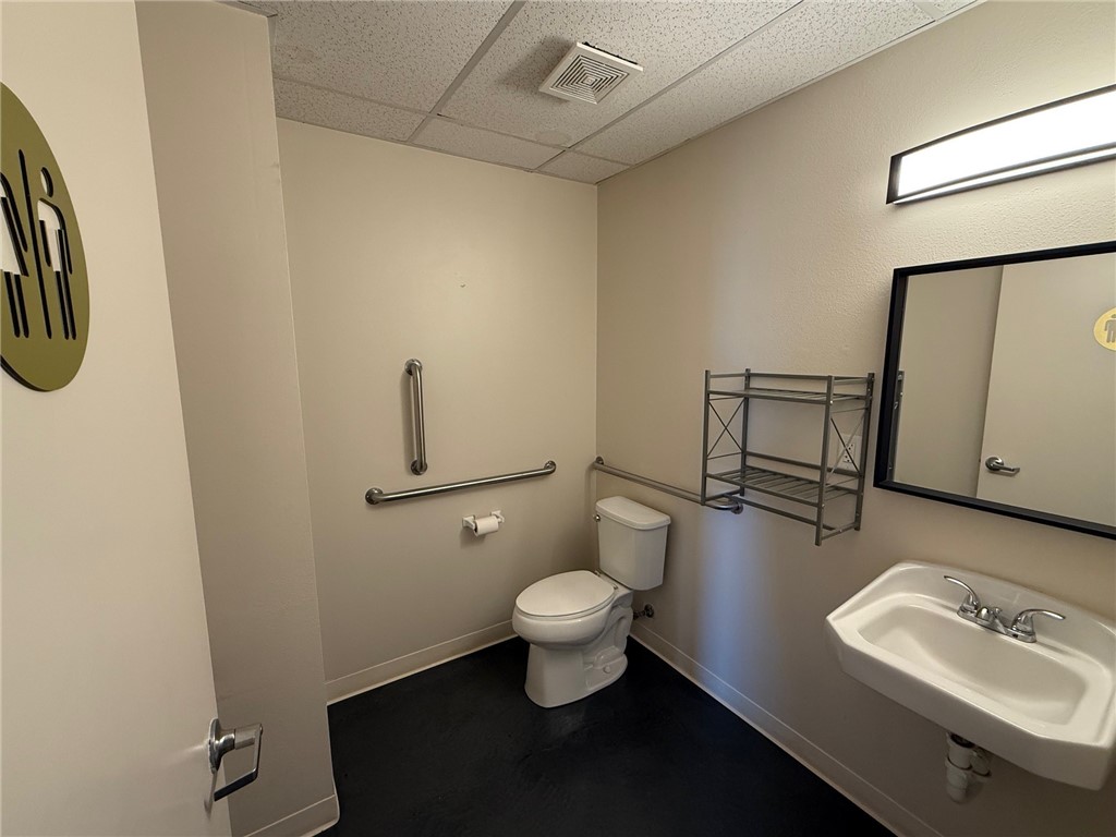 Fayetteville Outlots - Commercial Lease