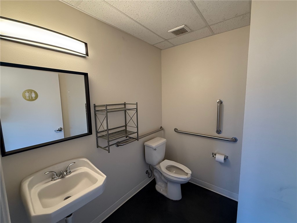 Fayetteville Outlots - Commercial Lease