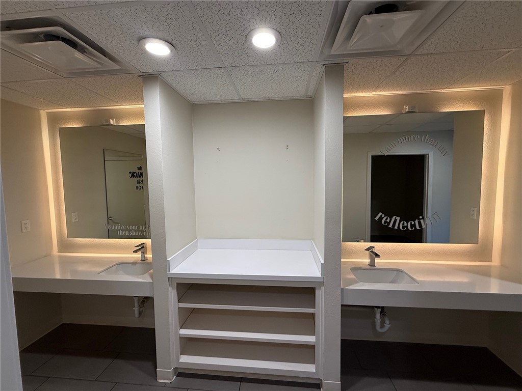 Fayetteville Outlots - Commercial Lease