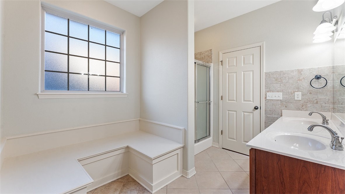 Crofton Manor Sub - Residential Lease