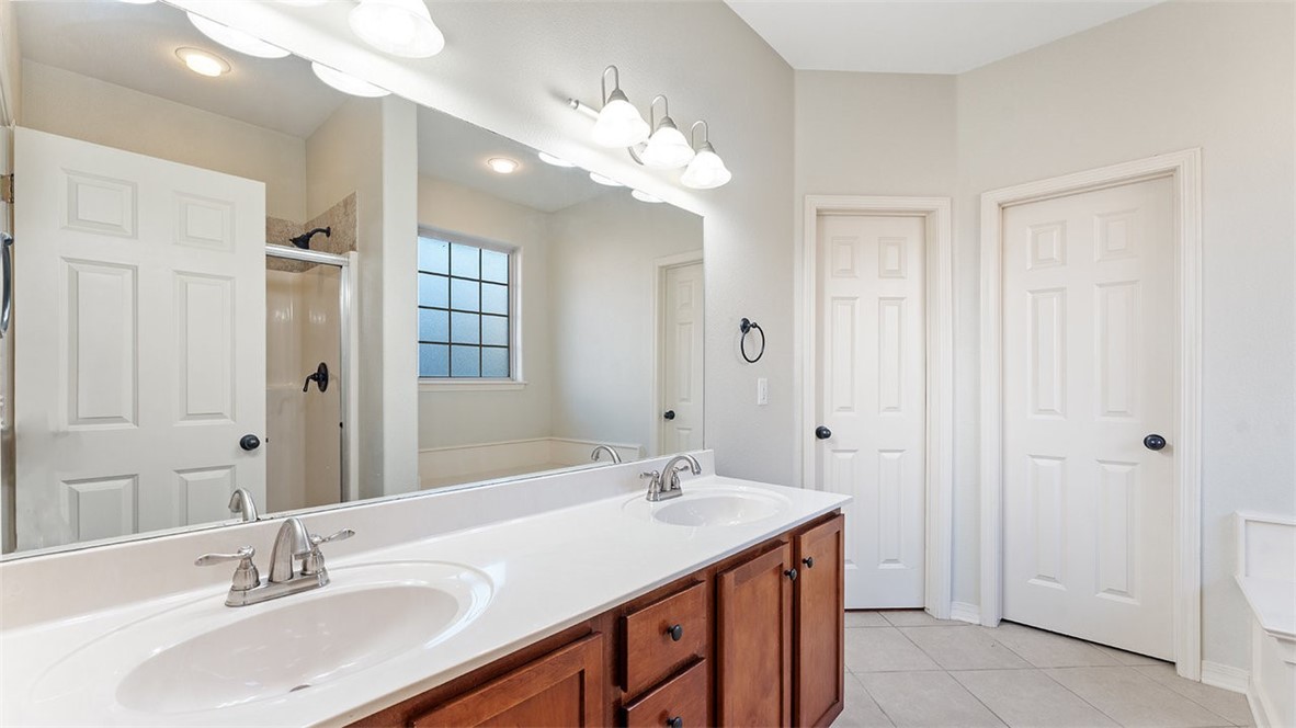 Crofton Manor Sub - Residential Lease