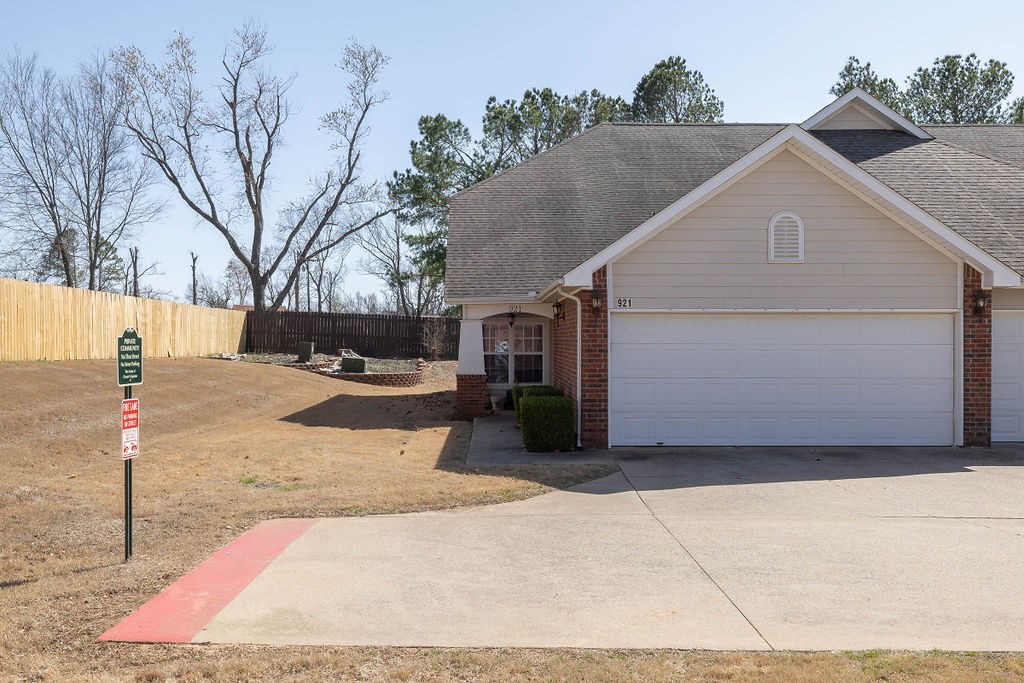 Homes At Oakmont Horizontal Prop Rogers - Residential