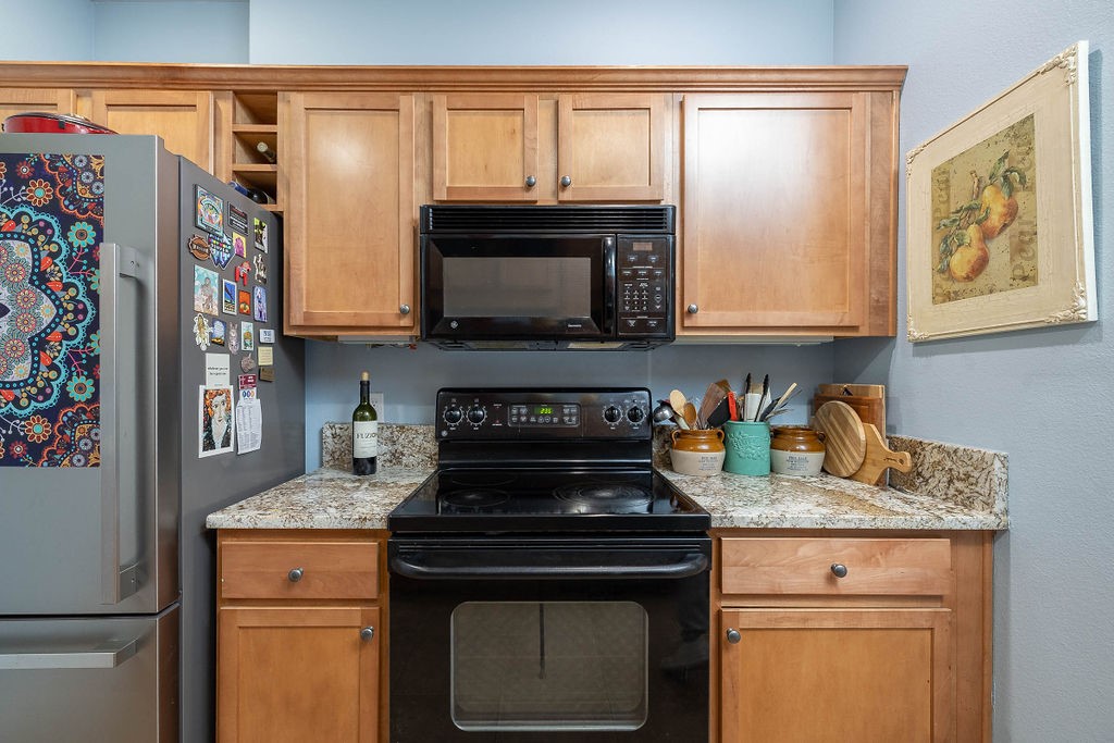 Homes At Oakmont Horizontal Prop Rogers - Residential